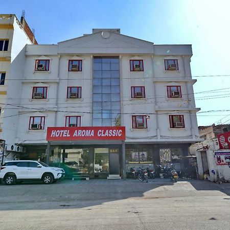 Oyo 1822 Hotel Ambassador デヘラードゥーン エクステリア 写真